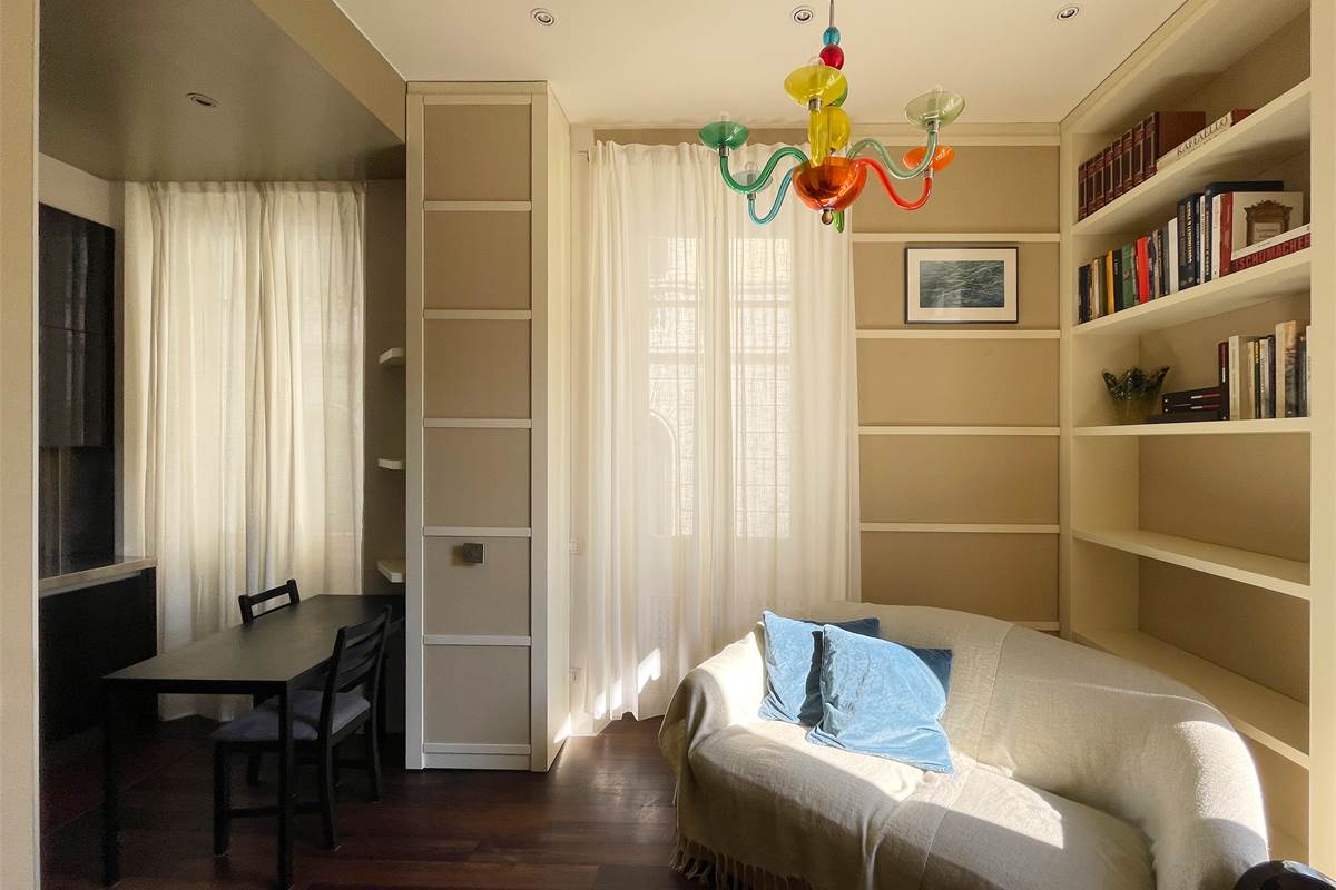 Moderno bilocale con balconi