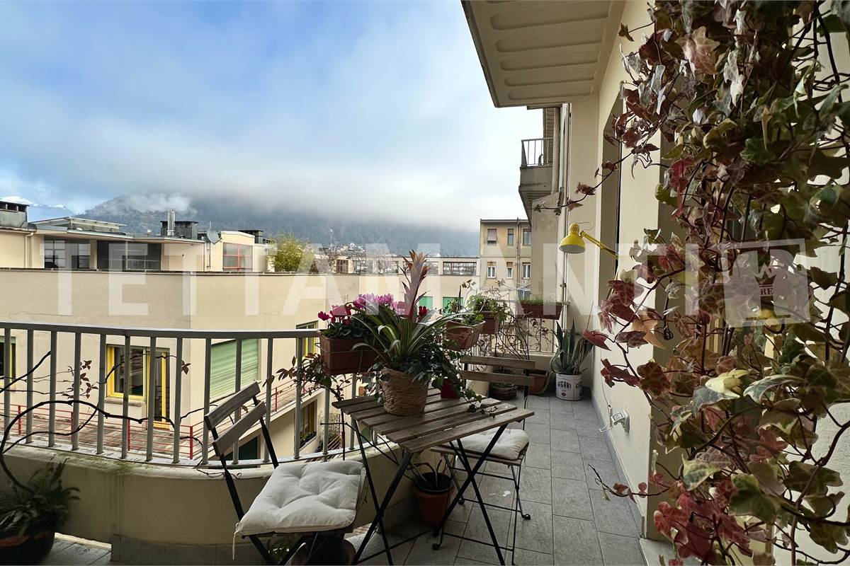 Appartamento ristrutturato a due passi dal lago