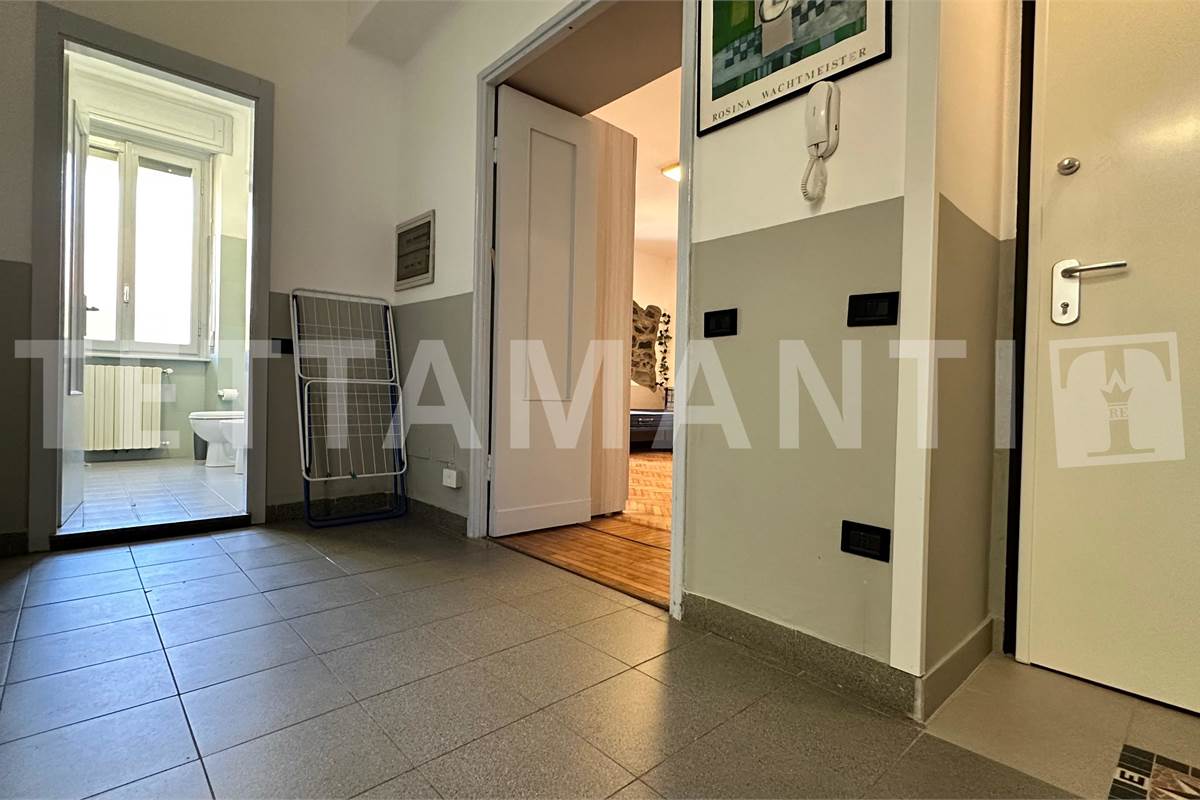 Ampio appartamento con terrazzo