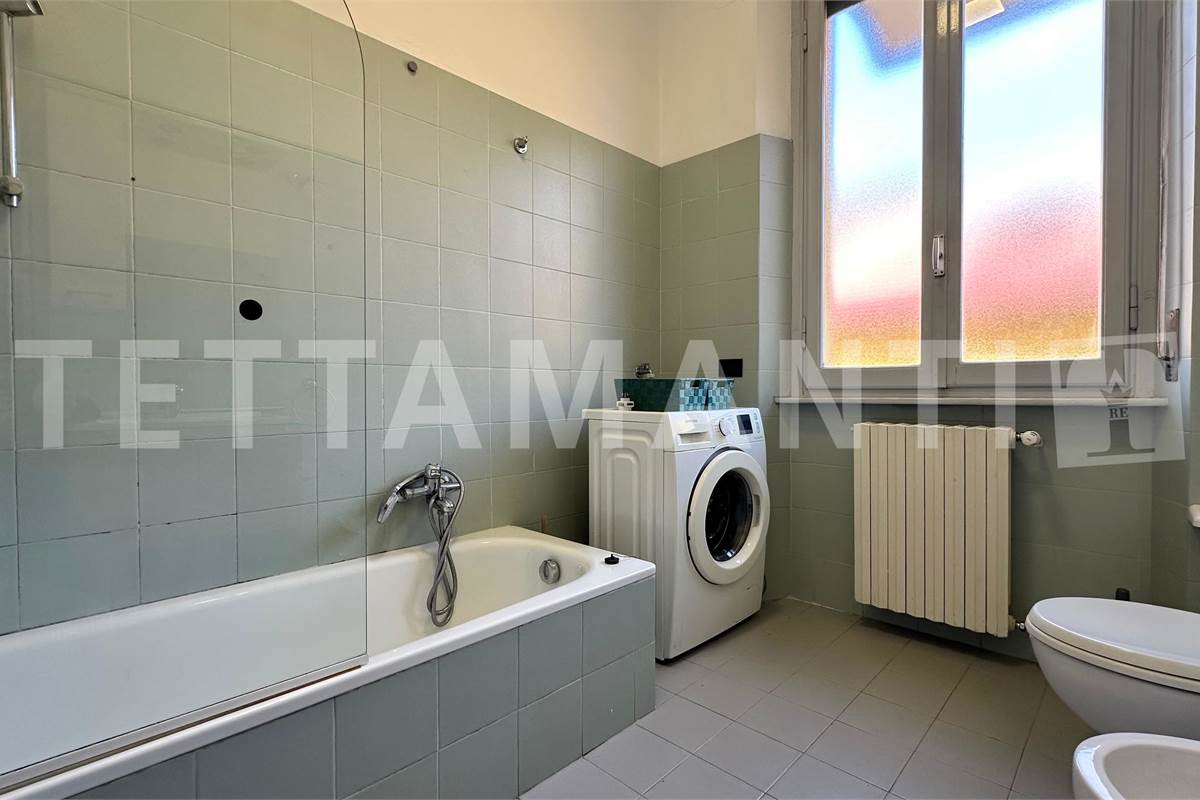 Ampio appartamento con terrazzo