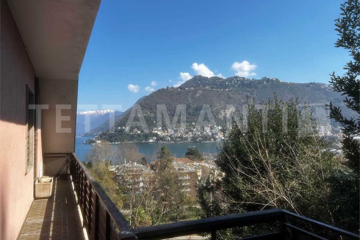 Como appartamento vista lago con terrazzo