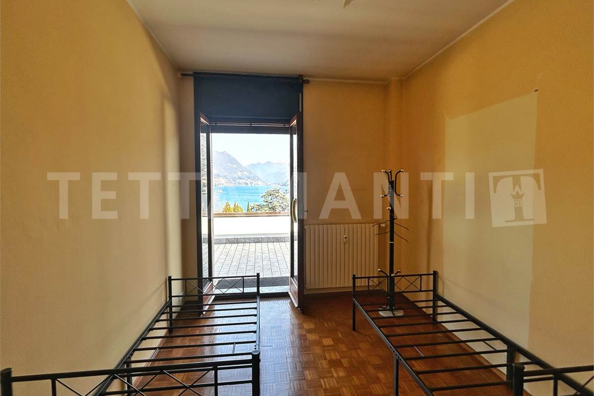 Como appartamento vista lago con terrazzo