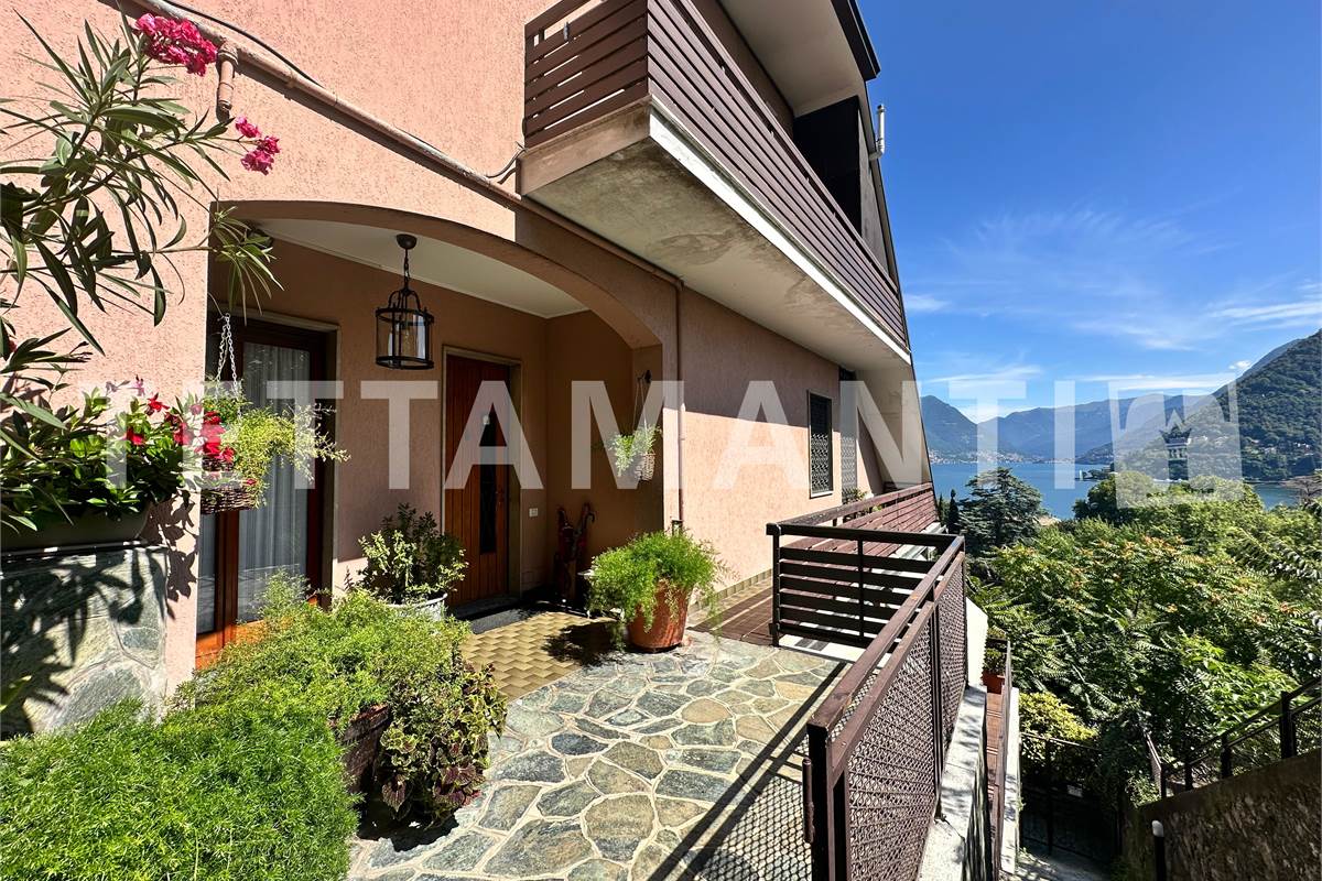 Como appartamento vista lago con terrazzo