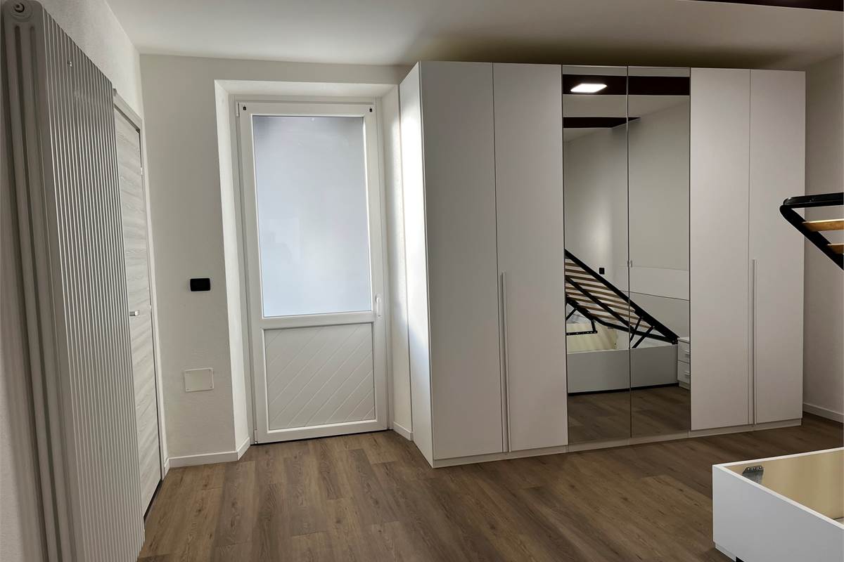 Olgiate Comasco moderno ampio bilocale arredato