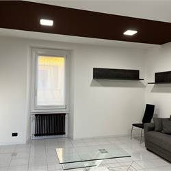 Olgiate Comasco moderno ampio bilocale arredato