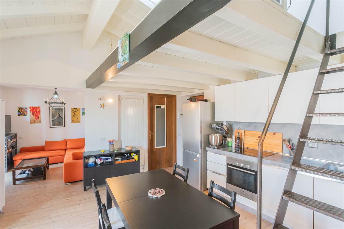 Blevio Lago di Como ampio bilocale indipendente 