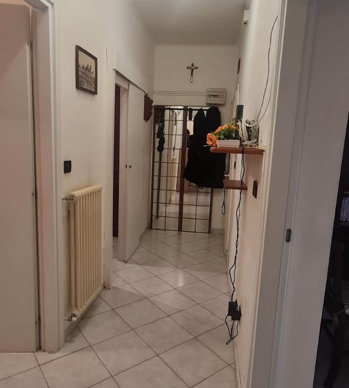 Albate piccolo trilocale