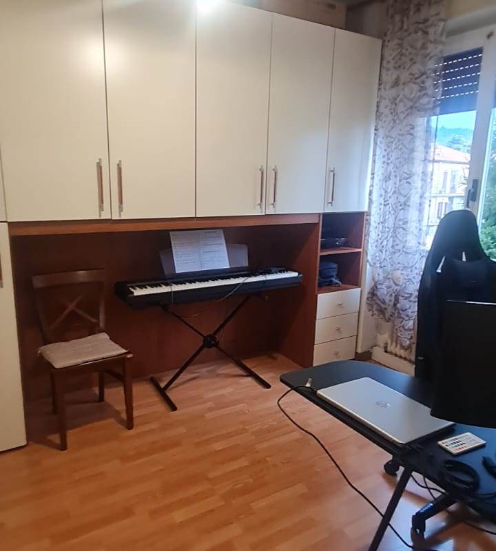 Albate piccolo trilocale