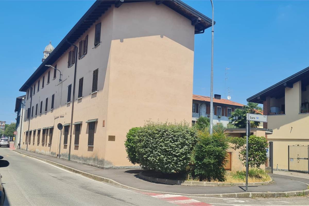 Bulgarograsso ufficio a reddito