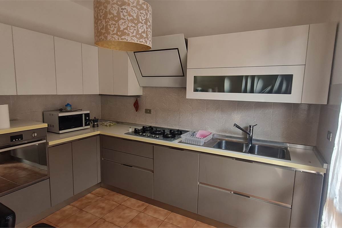 Bizzarone trilocale con box