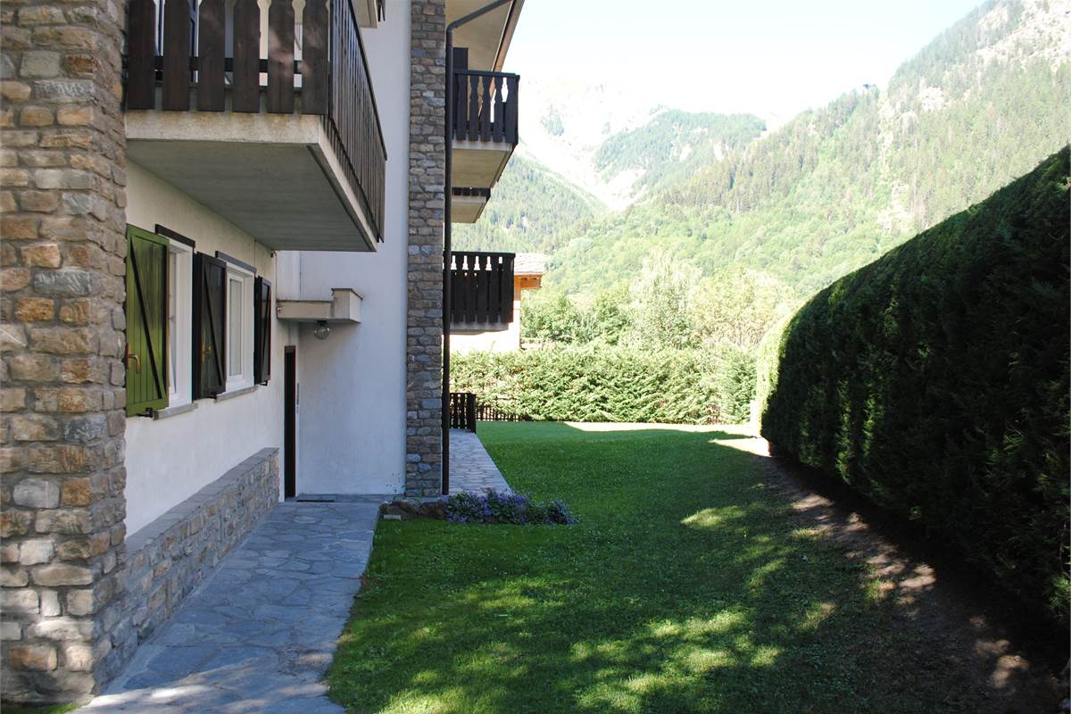 COURMAYEUR - Vicinanze Via Roma