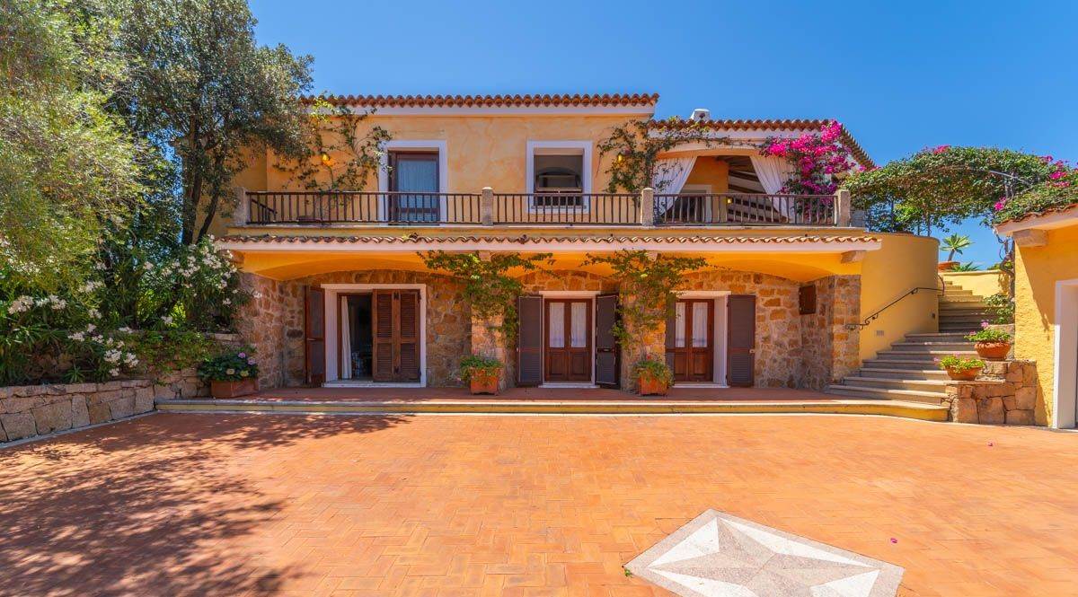 Villa di pregio con stupenda vista mare