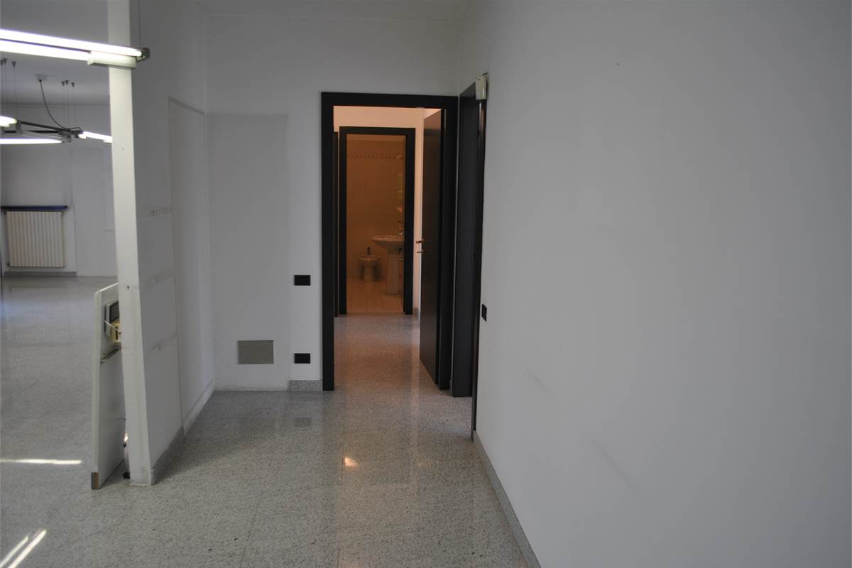 ERBA (CO) Via Turati