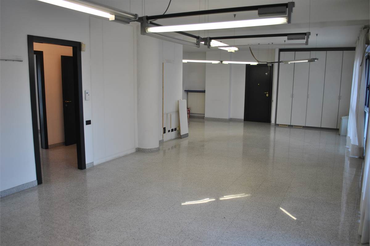 ERBA (CO) Via Turati