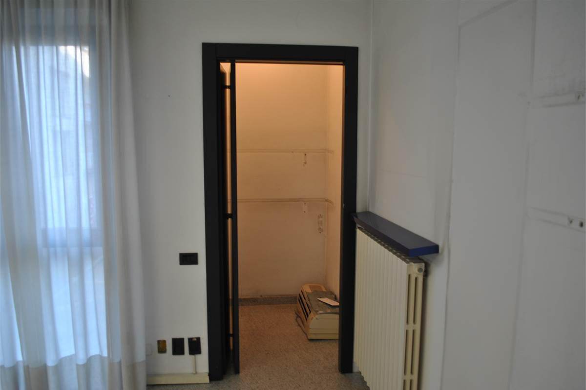 ERBA (CO) Via Turati