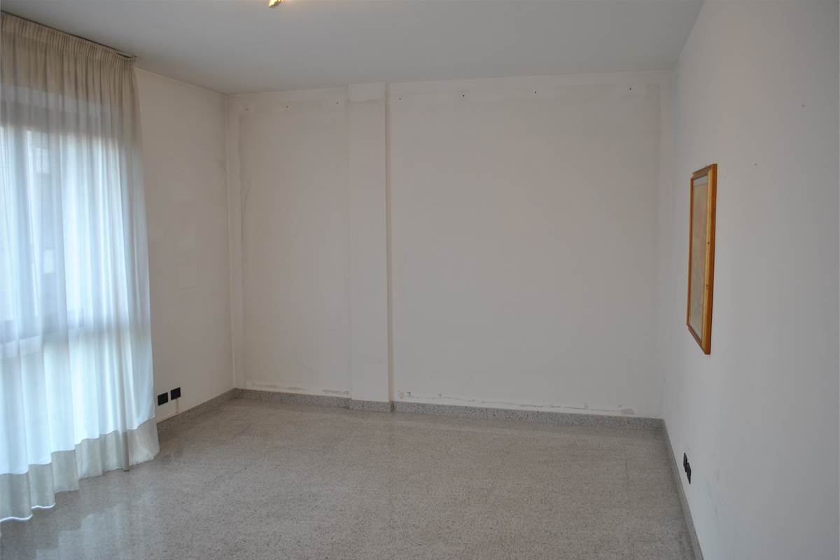 ERBA (CO) Via Turati