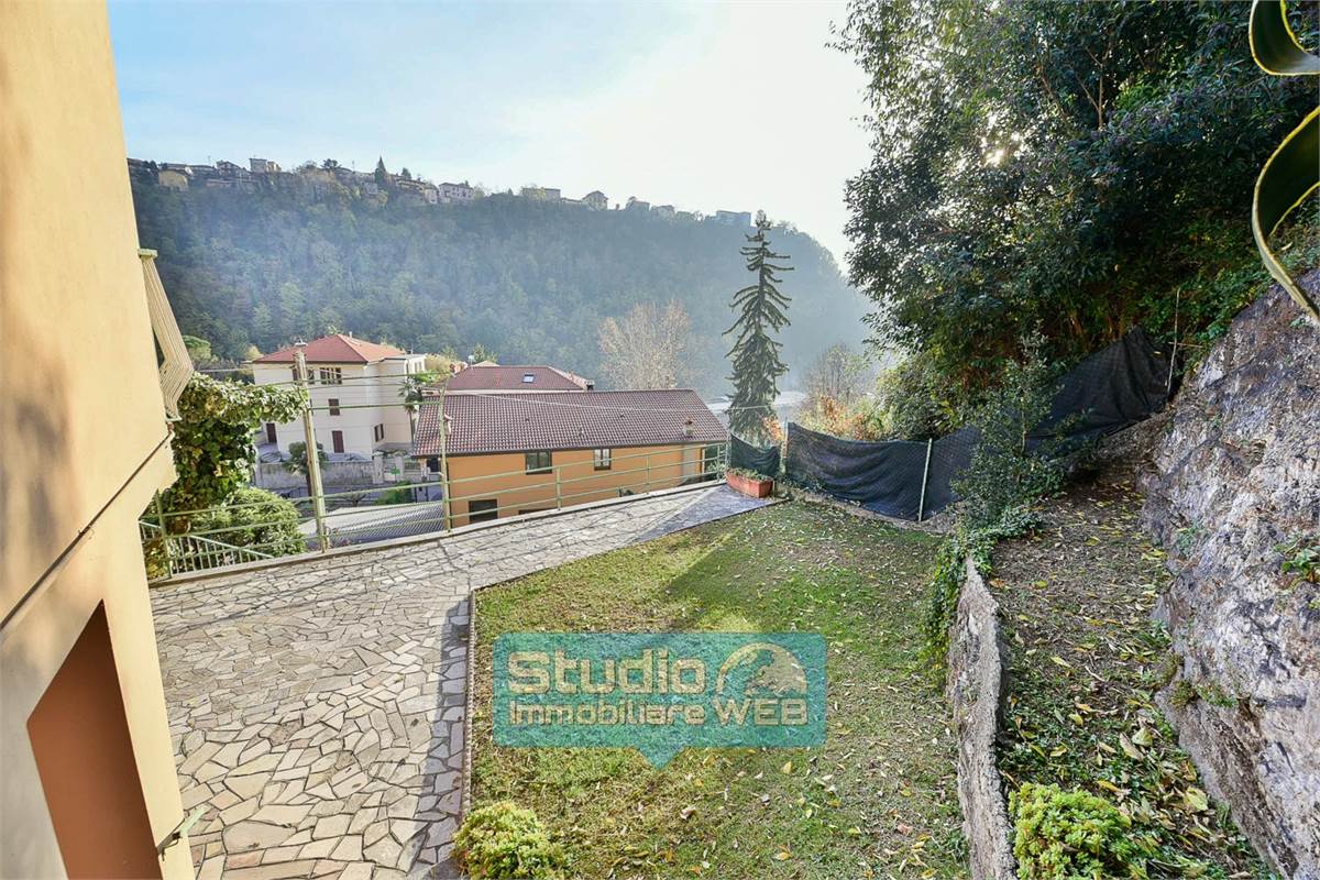 VILLETTA SINGOLA CON GIARDINO