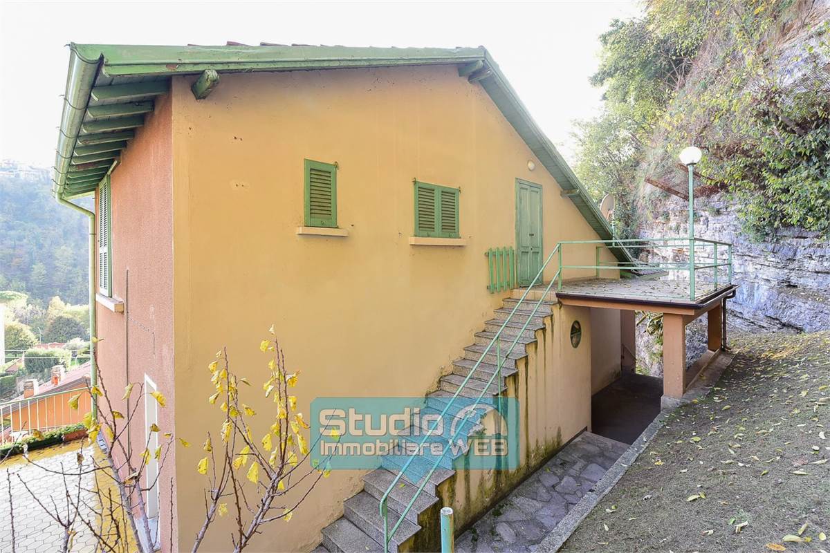 VILLETTA SINGOLA CON GIARDINO