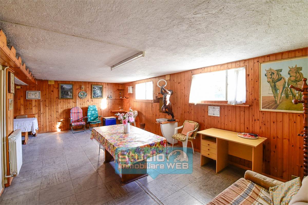 VILLETTA SINGOLA CON GIARDINO