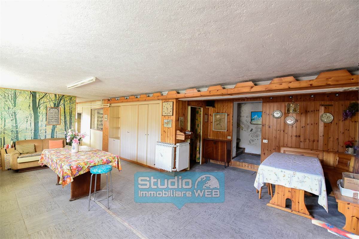 VILLETTA SINGOLA CON GIARDINO