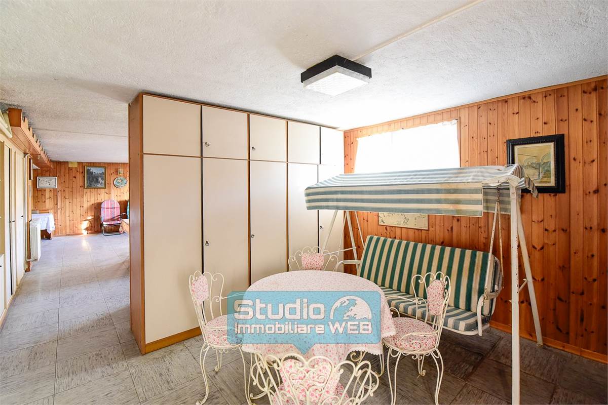 VILLETTA SINGOLA CON GIARDINO