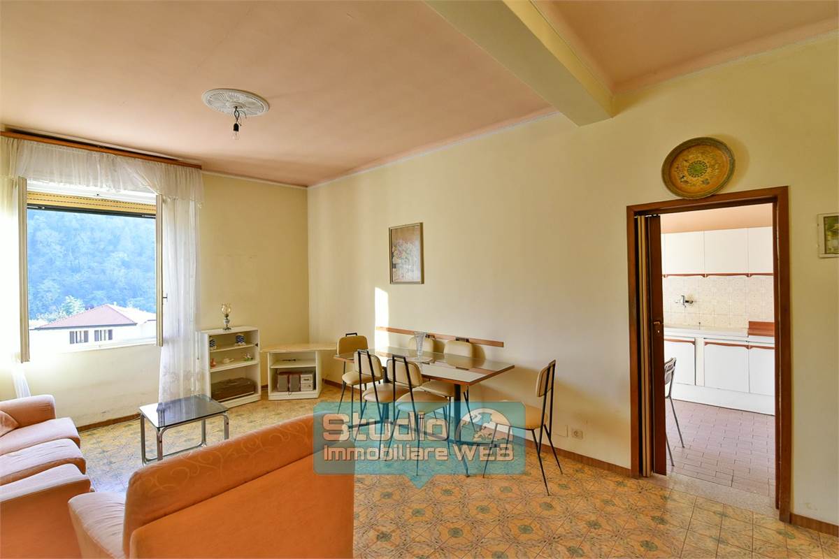 VILLETTA SINGOLA CON GIARDINO