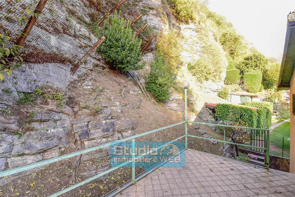 VILLETTA SINGOLA CON GIARDINO