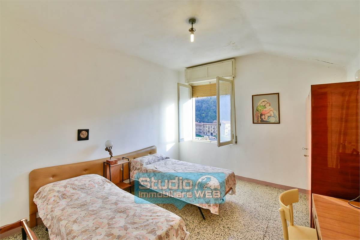 VILLETTA SINGOLA CON GIARDINO