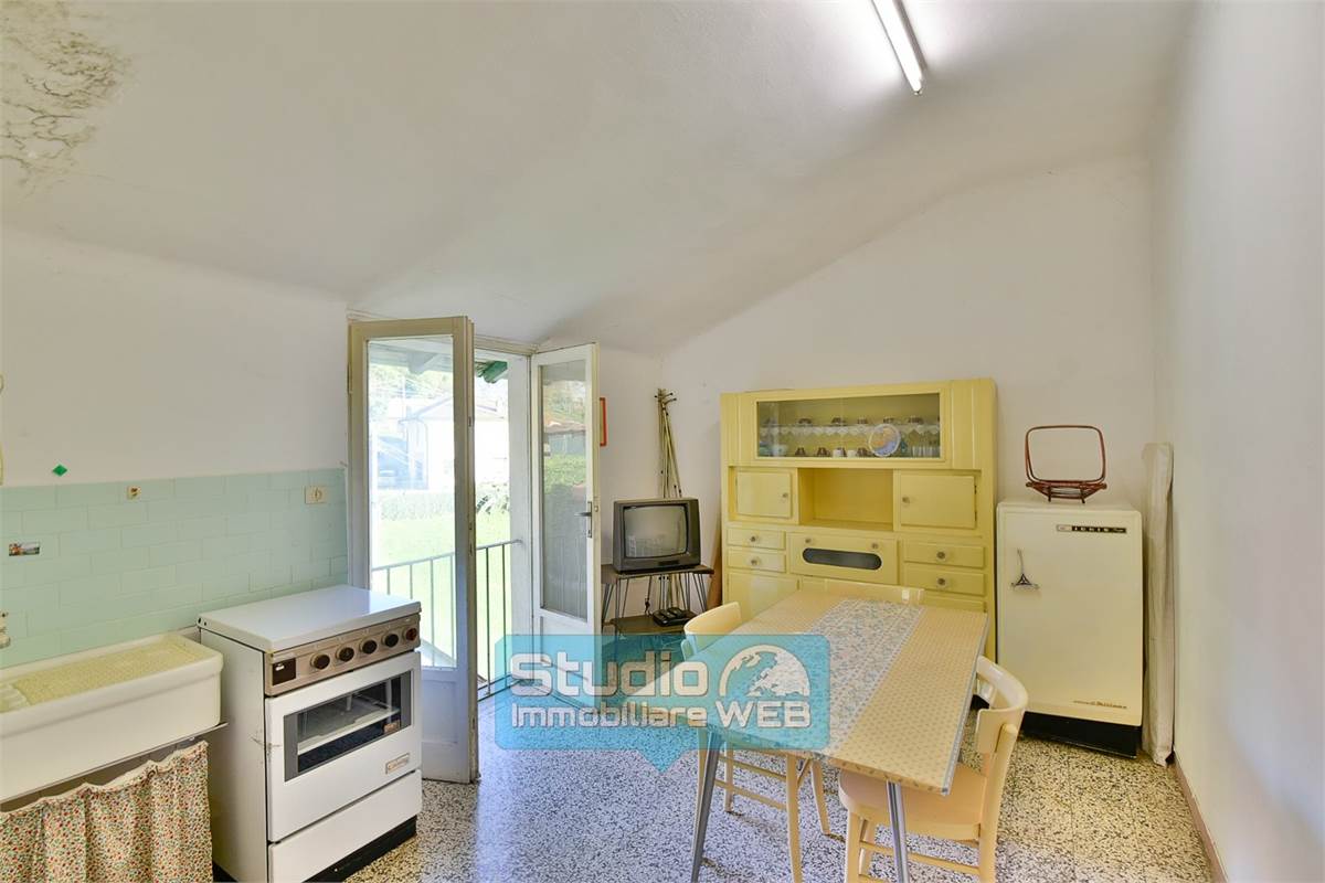 VILLETTA SINGOLA CON GIARDINO