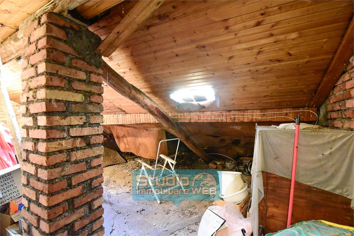 VILLETTA SINGOLA CON GIARDINO