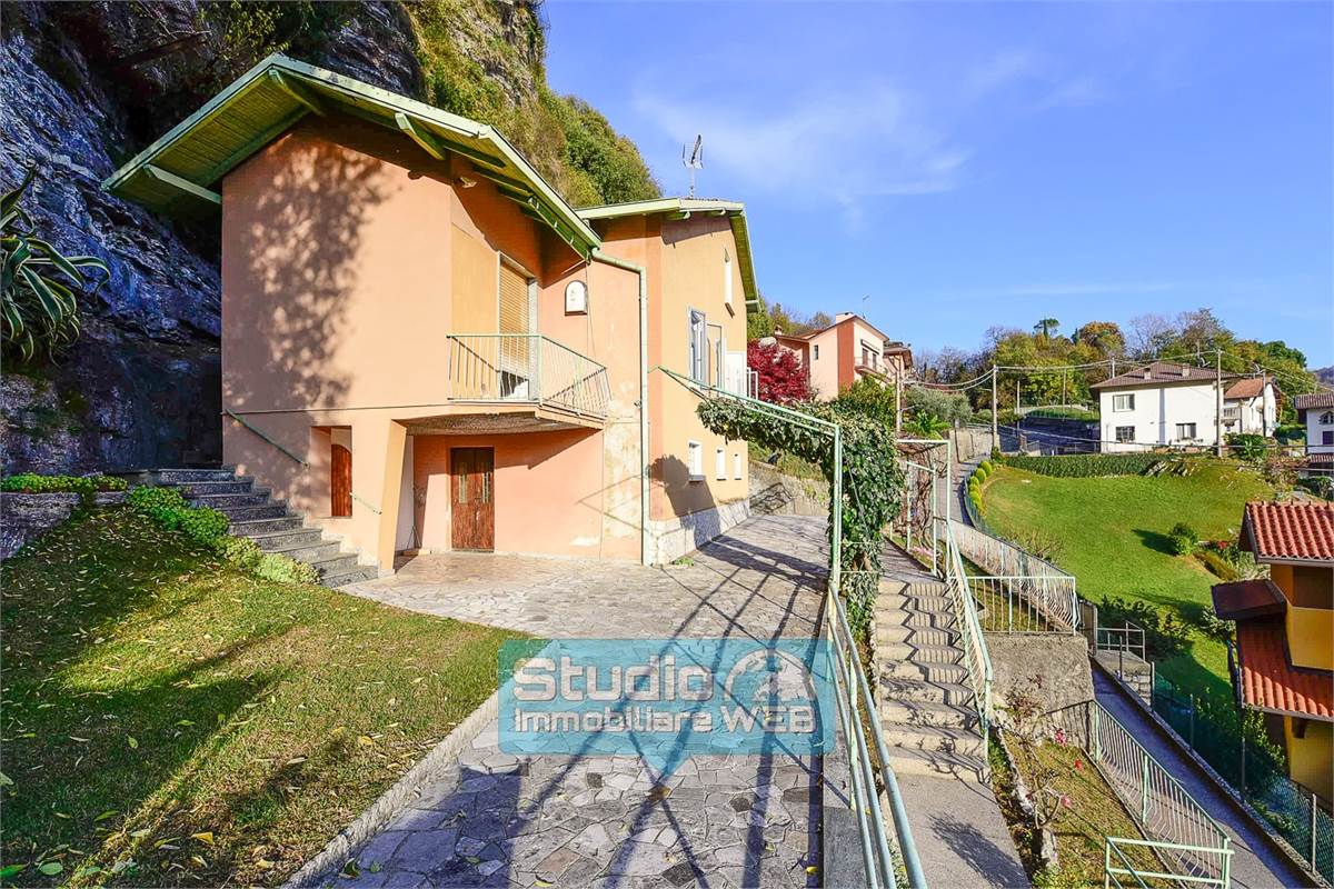 VILLETTA SINGOLA CON GIARDINO