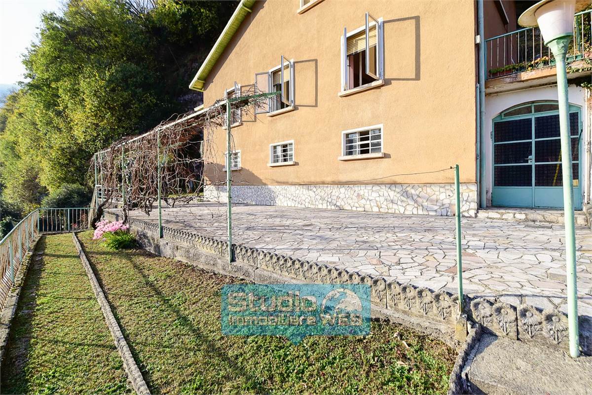 VILLETTA SINGOLA CON GIARDINO