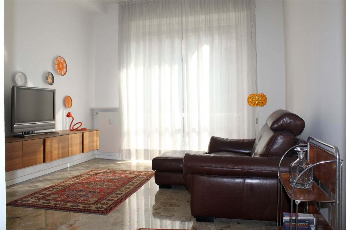 AMPIO APPARTAMENTO BILOCALE CON MERAVIGLIOSO TERRAZZO