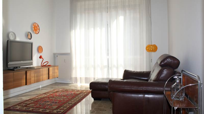 AMPIO APPARTAMENTO BILOCALE CON MERAVIGLIOSO TERRAZZO