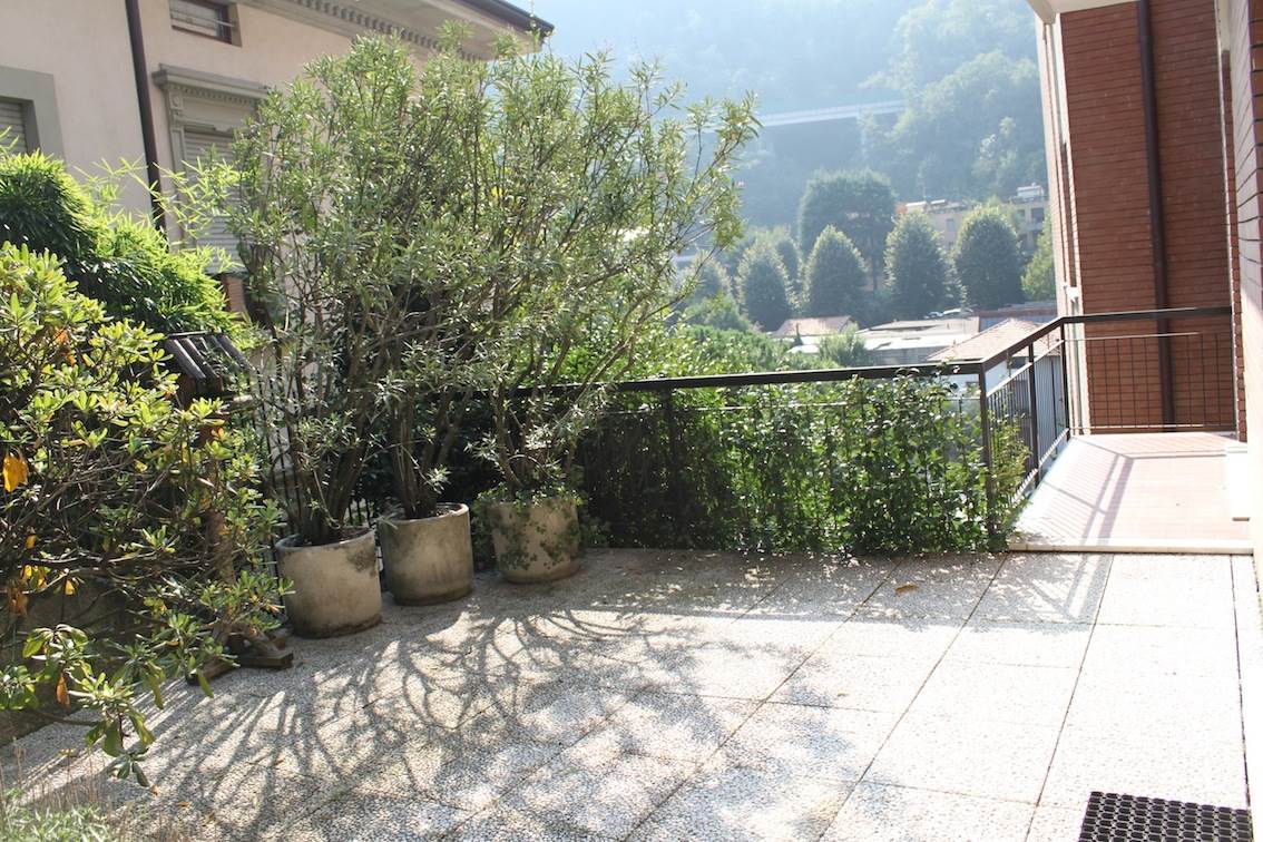 AMPIO APPARTAMENTO BILOCALE CON MERAVIGLIOSO TERRAZZO