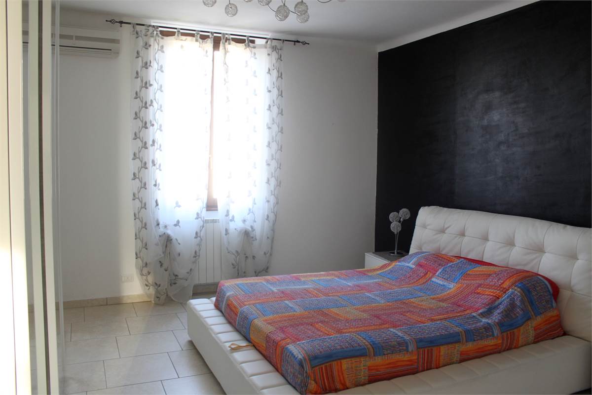 AMPIO TRILOCALE IN CENTRO