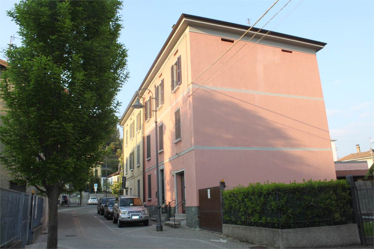 AMPIO TRILOCALE IN CENTRO