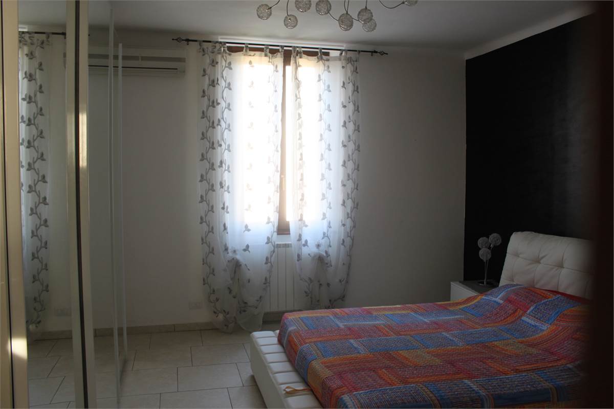 AMPIO TRILOCALE IN CENTRO