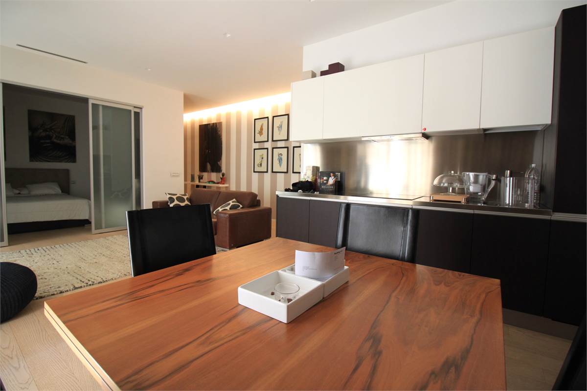 SIGNORILE BILOCALE IN CENTRO STORICO