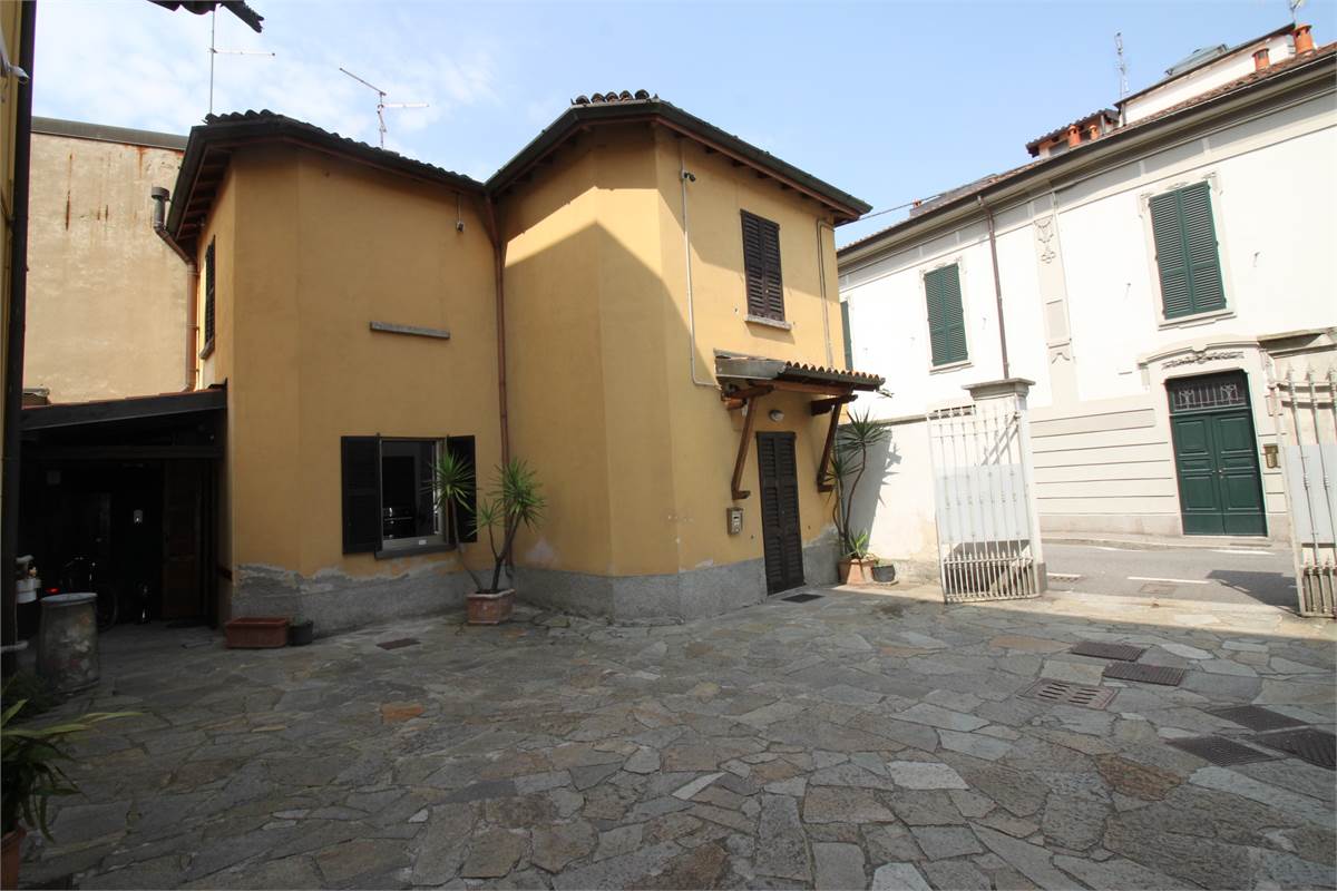 TRILOCALE IN CENTRO 
