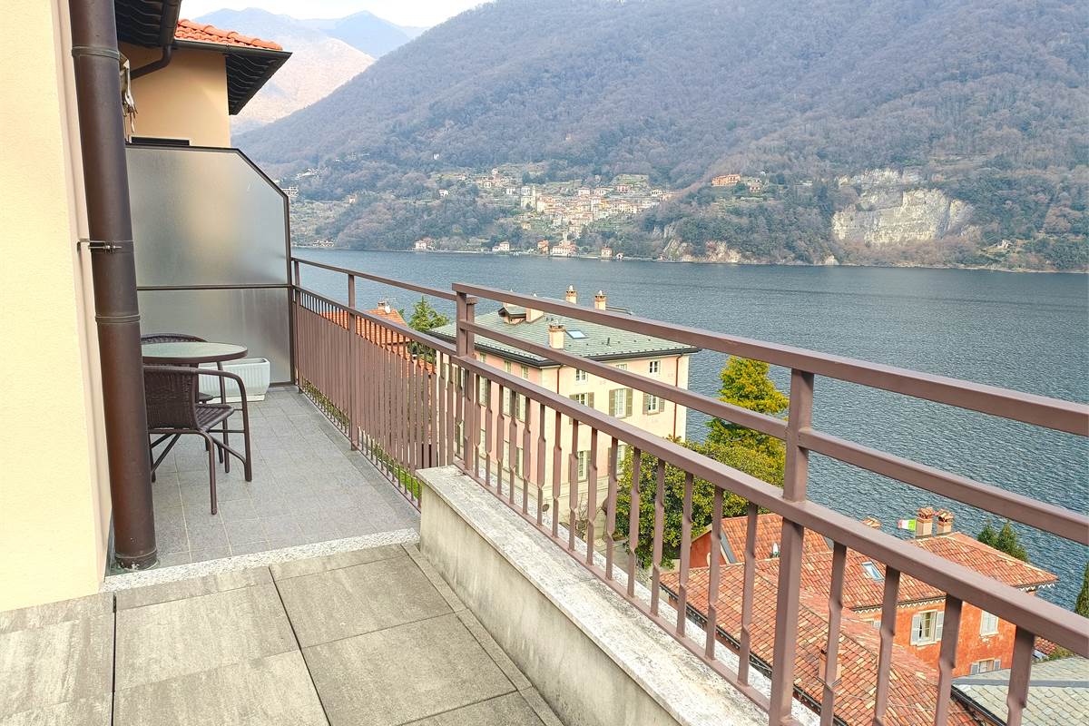 MONOLOCALE CON TERRAZZA VISTA LAGO LAGLIO - COMO