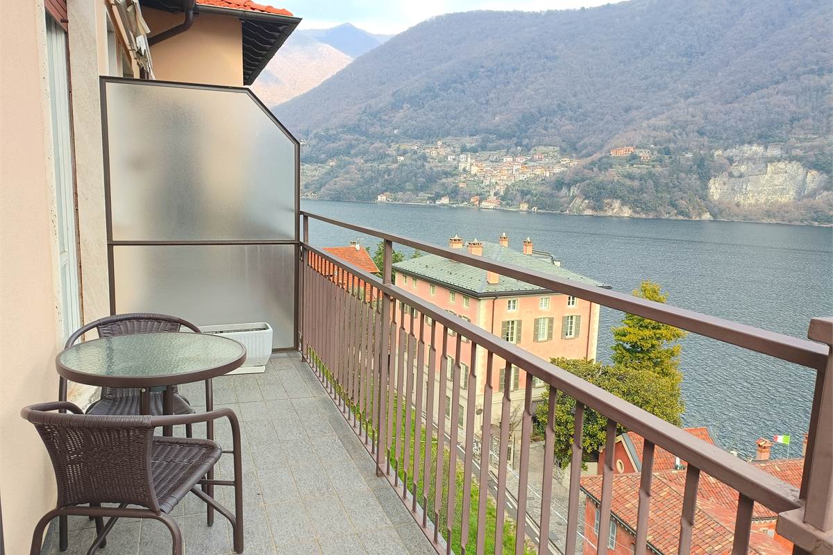 MONOLOCALE CON TERRAZZA VISTA LAGO LAGLIO - COMO