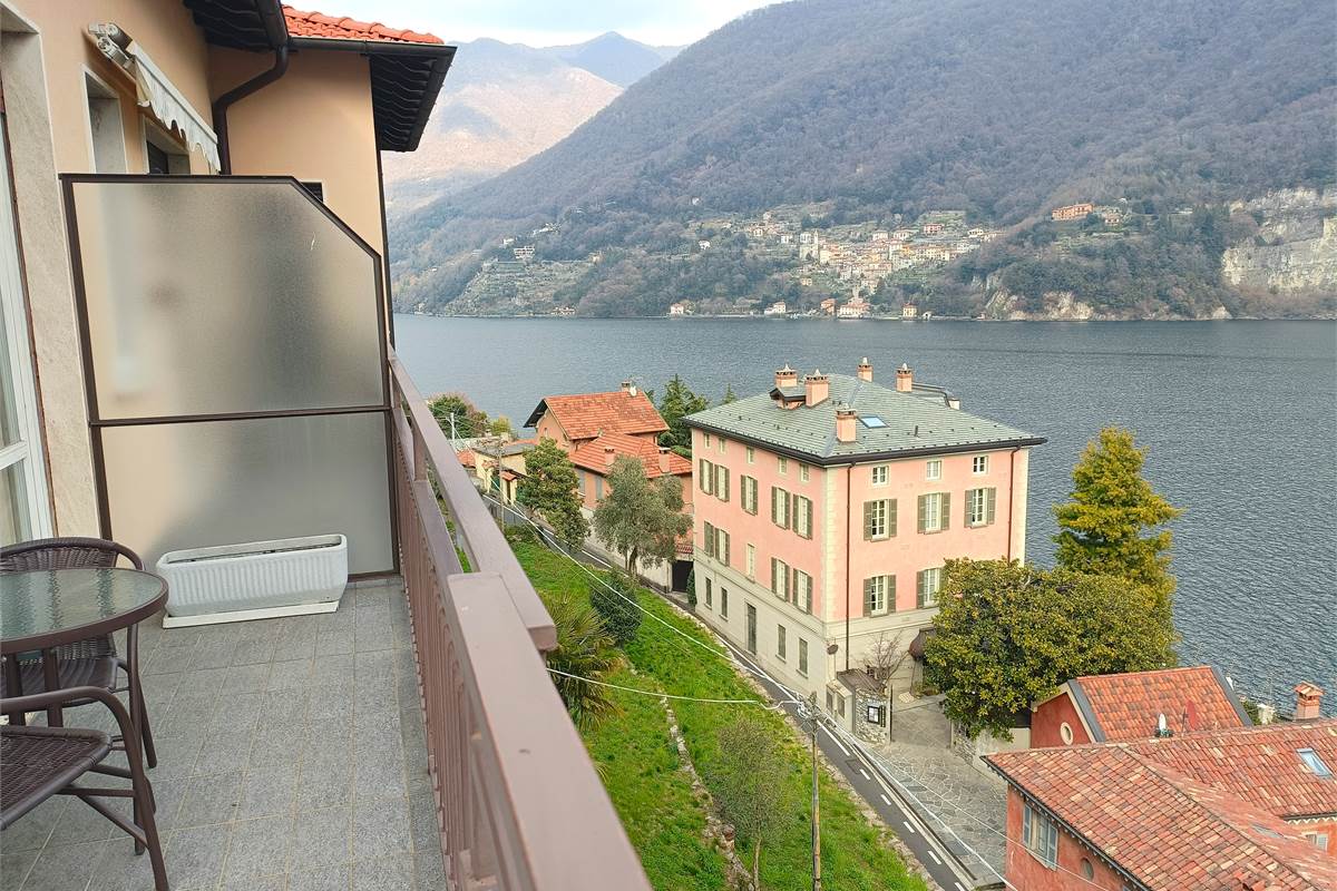 MONOLOCALE CON TERRAZZA VISTA LAGO LAGLIO - COMO