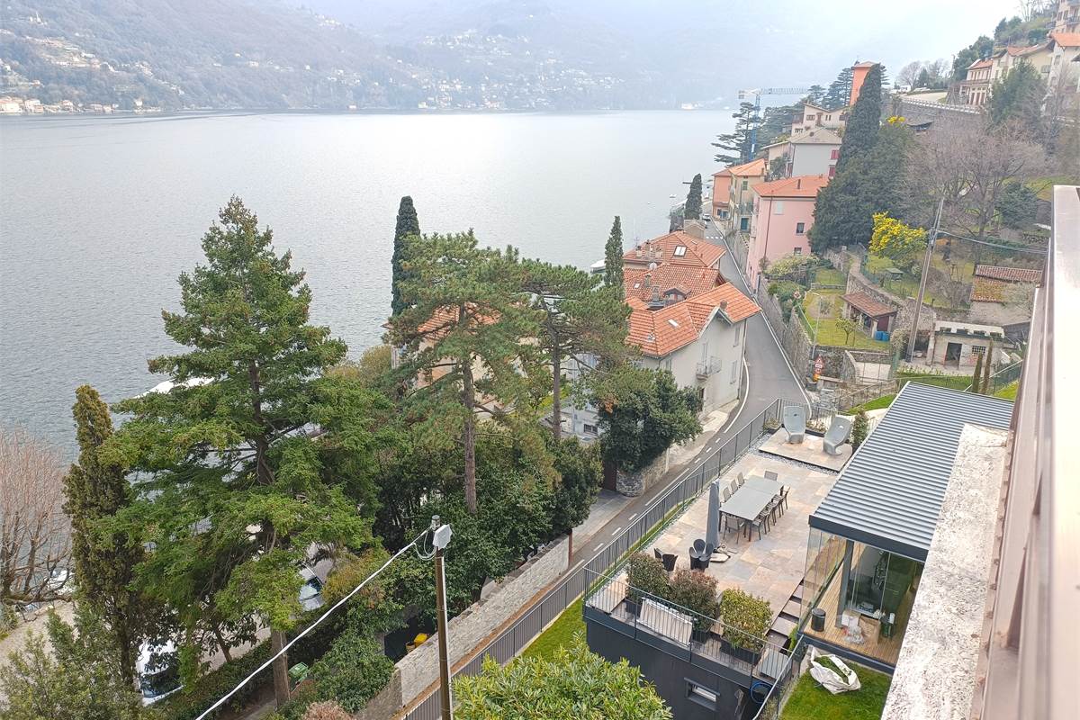 MONOLOCALE CON TERRAZZA VISTA LAGO LAGLIO - COMO