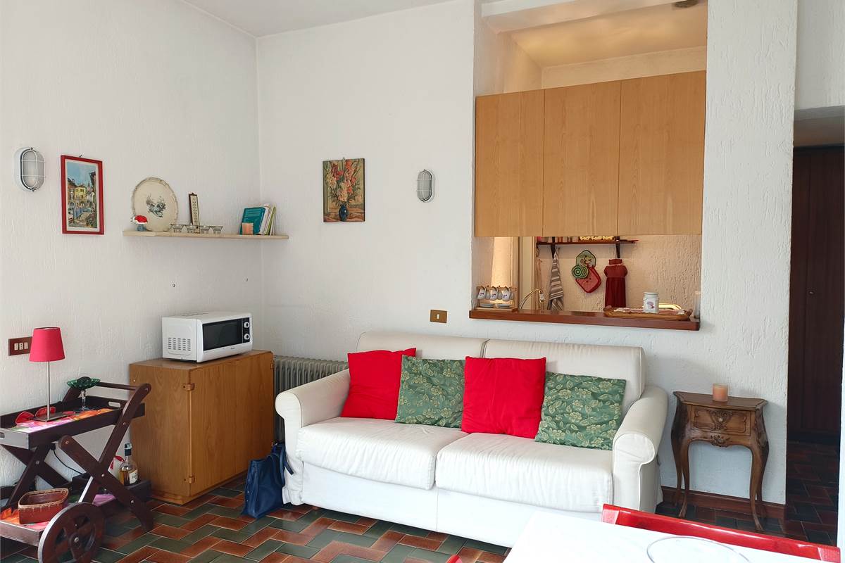 MONOLOCALE CON TERRAZZA VISTA LAGO LAGLIO - COMO