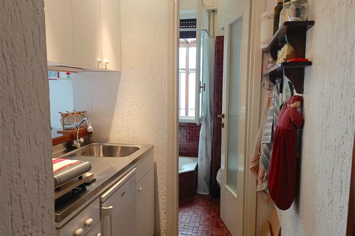 MONOLOCALE CON TERRAZZA VISTA LAGO LAGLIO - COMO