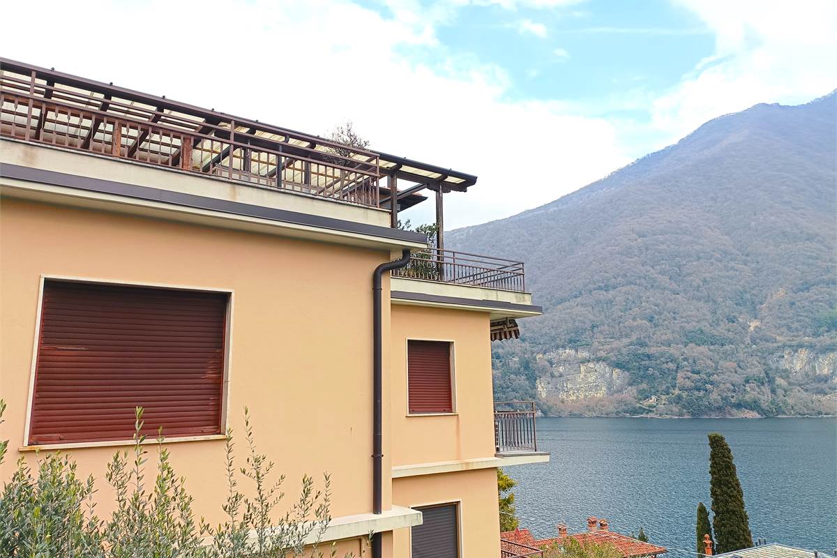 MONOLOCALE CON TERRAZZA VISTA LAGO LAGLIO - COMO