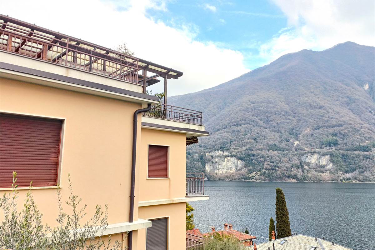 MONOLOCALE CON TERRAZZA VISTA LAGO LAGLIO - COMO