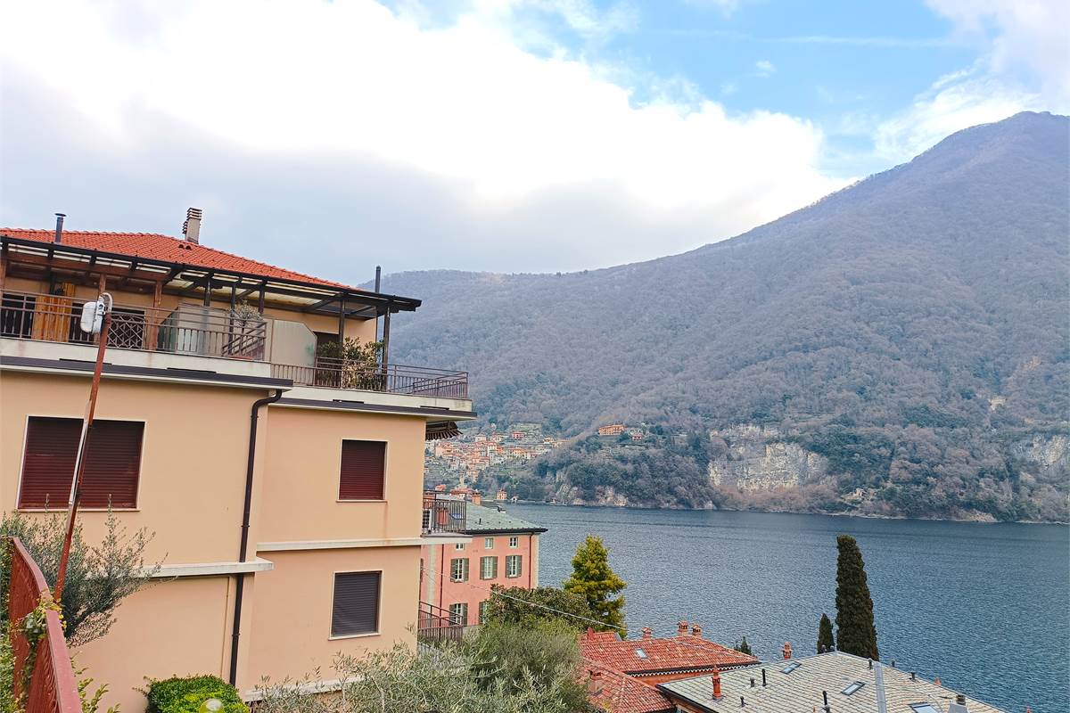 MONOLOCALE CON TERRAZZA VISTA LAGO LAGLIO - COMO