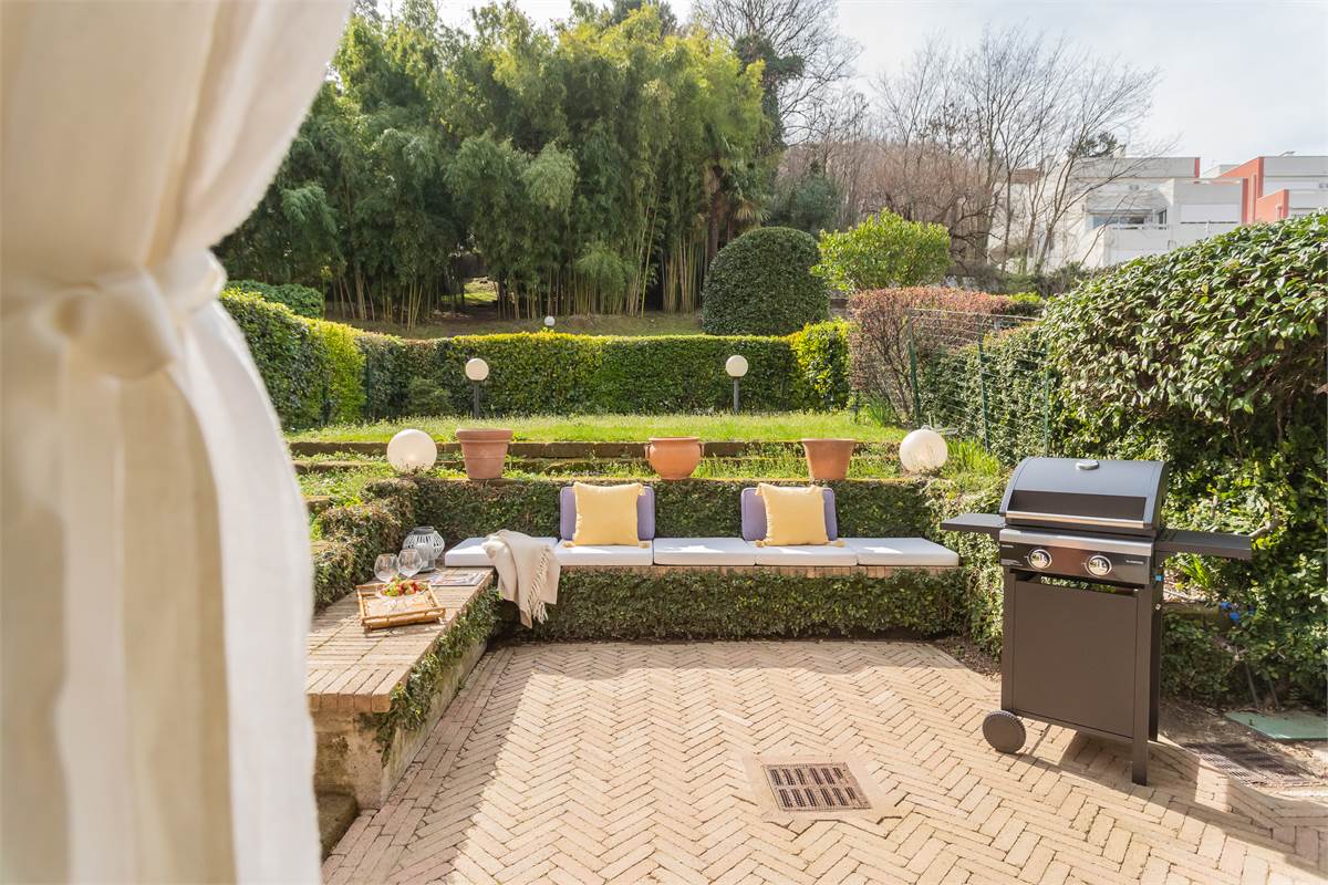 BILOCALE CON GIARDINO PRIVATO E POSSIBIITA' BOX